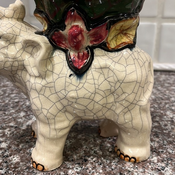 Vintage elephant planter - Picture 4 of 9